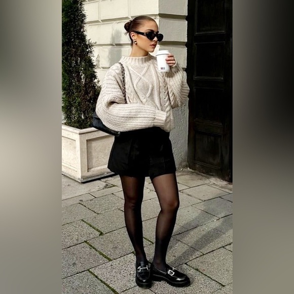 Eddie Bauer Sweaters - Eddie Bauer Ivory Cable Knit Turtleneck Sweater